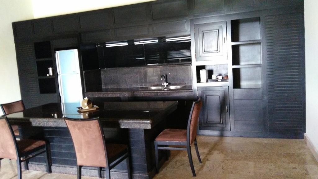 Royal Pool Villa Bali Nusa Dua  Szoba fotó