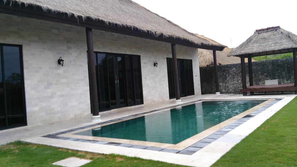 Royal Pool Villa Bali Nusa Dua  Szoba fotó