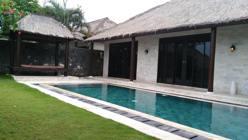 Royal Pool Villa Bali Nusa Dua  Szoba fotó